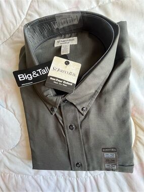 St. John's Bay Olive Green Men’s Button-Down Oxford Shirt. Brand new with tags!